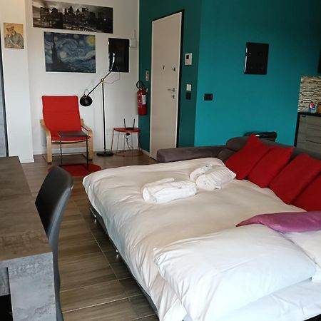 Kind Park - Sleek Apartment With Terrace & Parking Bari Ngoại thất bức ảnh