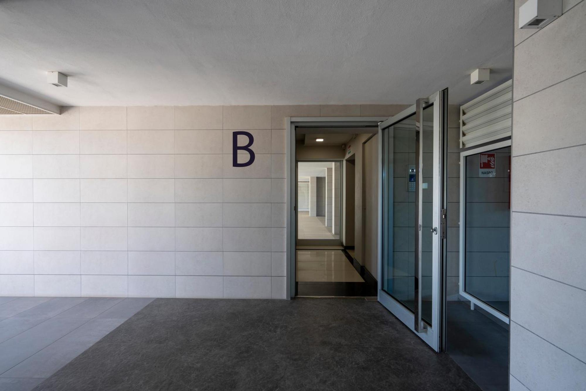 Kind Park - Sleek Apartment With Terrace & Parking Bari Ngoại thất bức ảnh