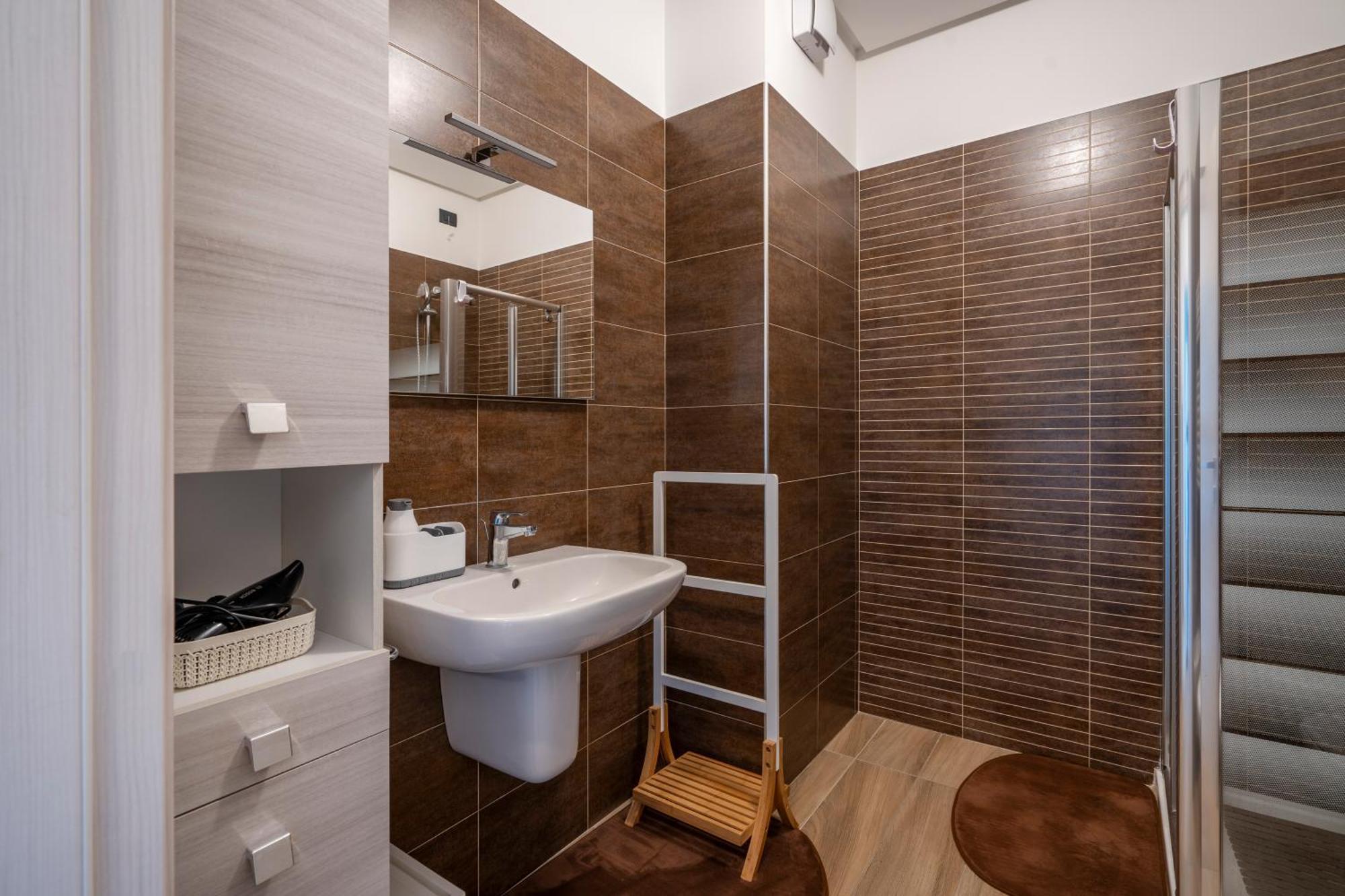 Kind Park - Sleek Apartment With Terrace & Parking Bari Ngoại thất bức ảnh