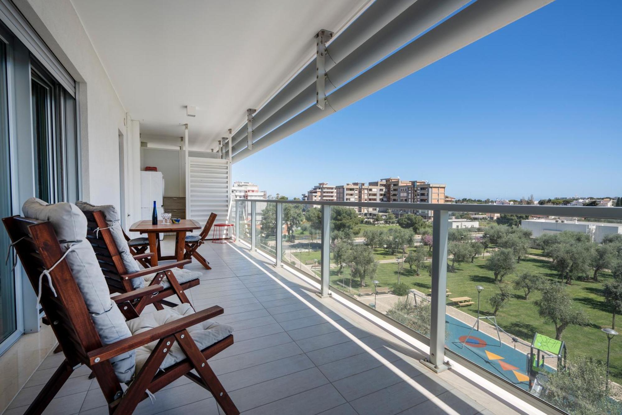 Kind Park - Sleek Apartment With Terrace & Parking Bari Ngoại thất bức ảnh